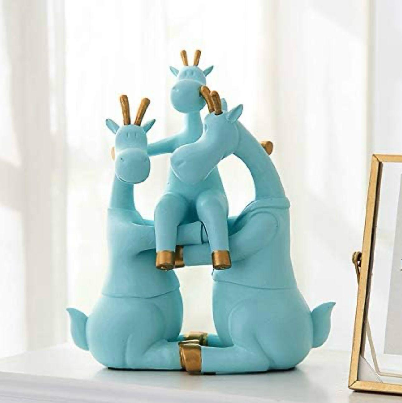 Giraffe Family - Bring their charm of close family