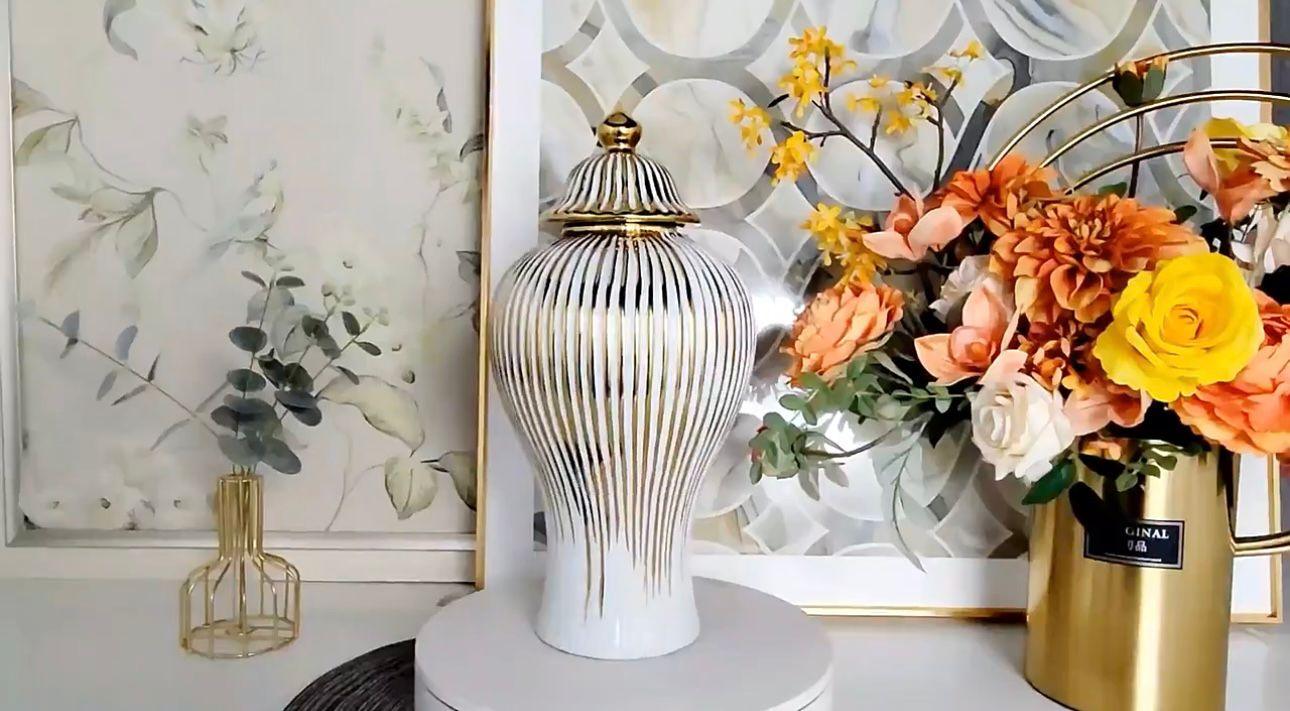 GOLD EDGED GINGER LUXURY JAR