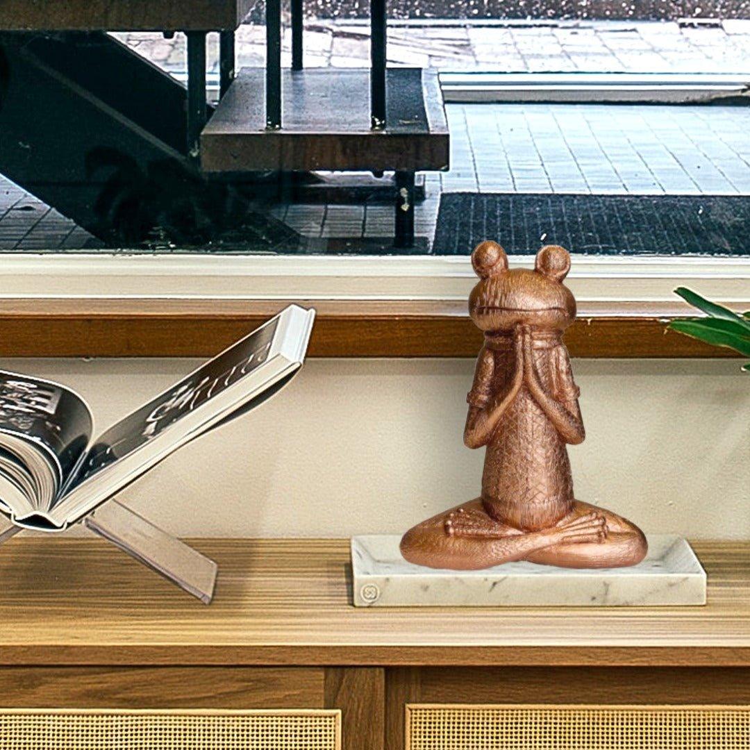 Greeting Frog Figurine