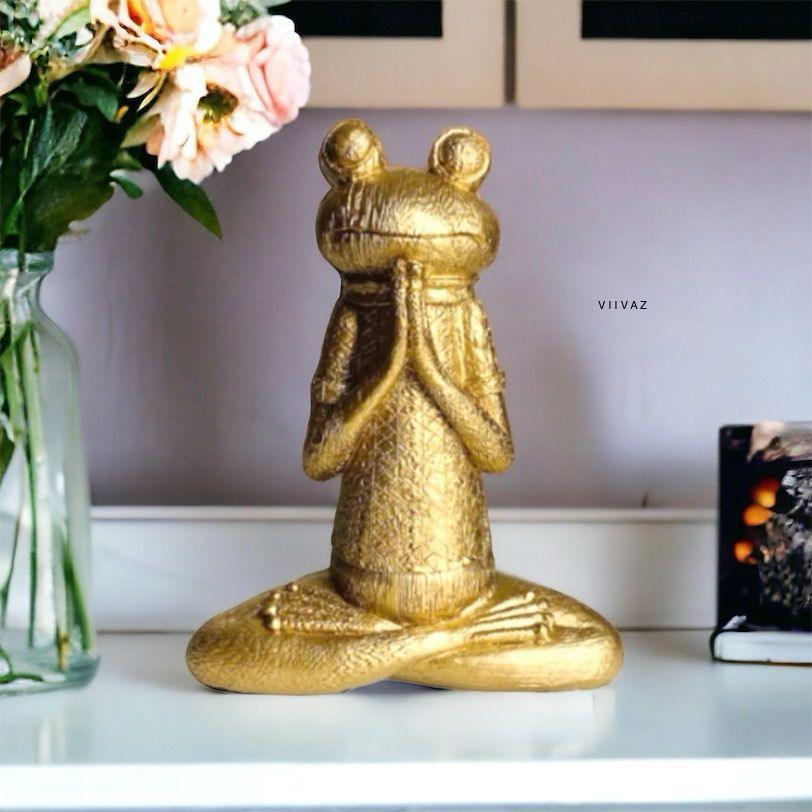 Greeting Frog Figurine