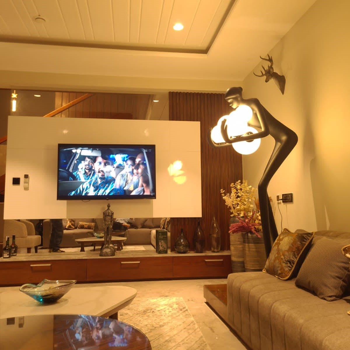 Humanoid Lighting Floor Lamp Front