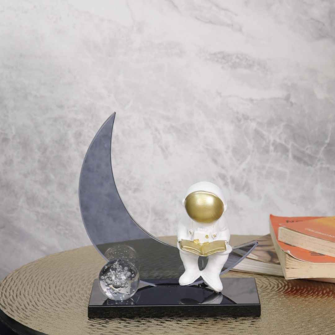 Abstract Art with Astronaut Style 1