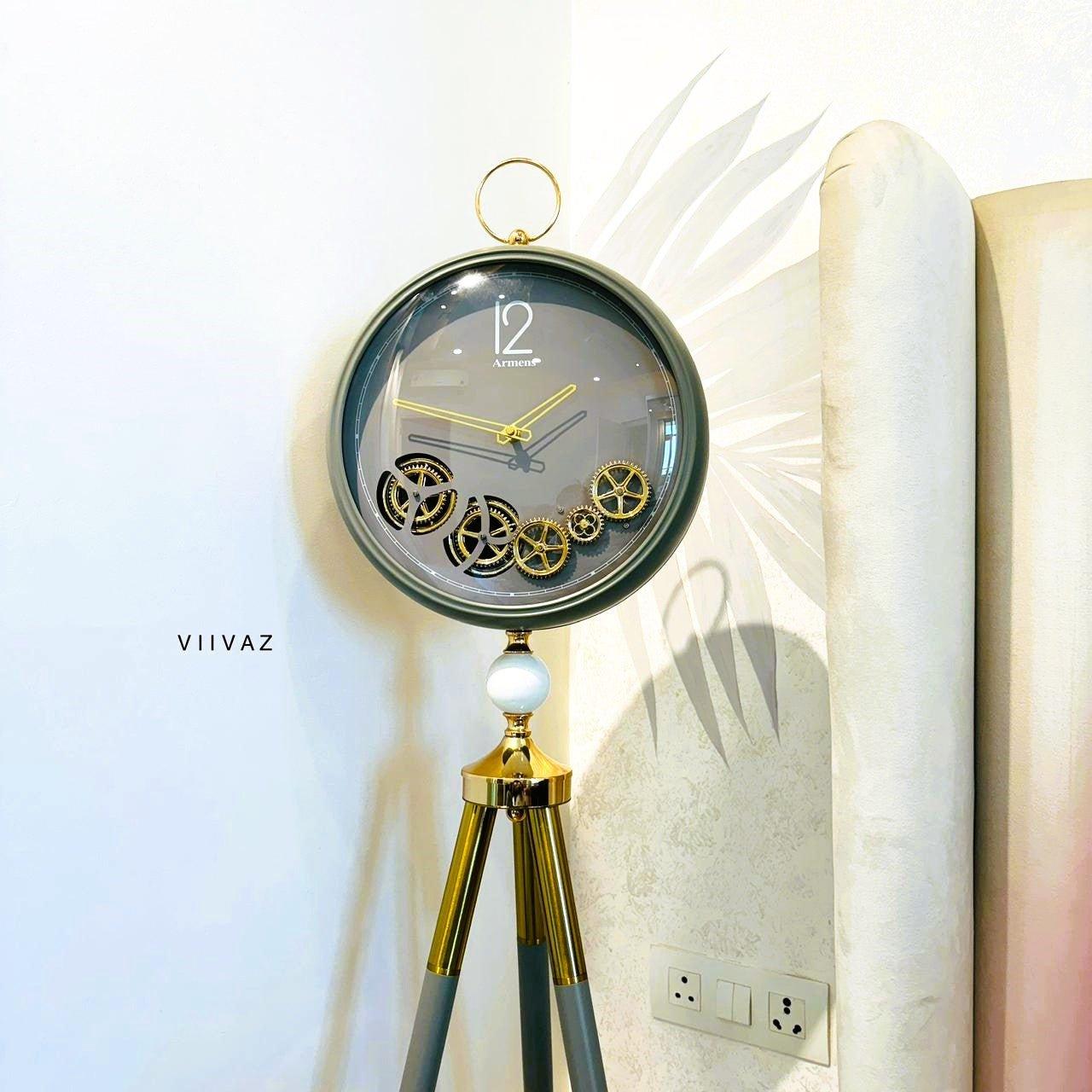 Italian Vintage Tripod-Mounted Metal Clock