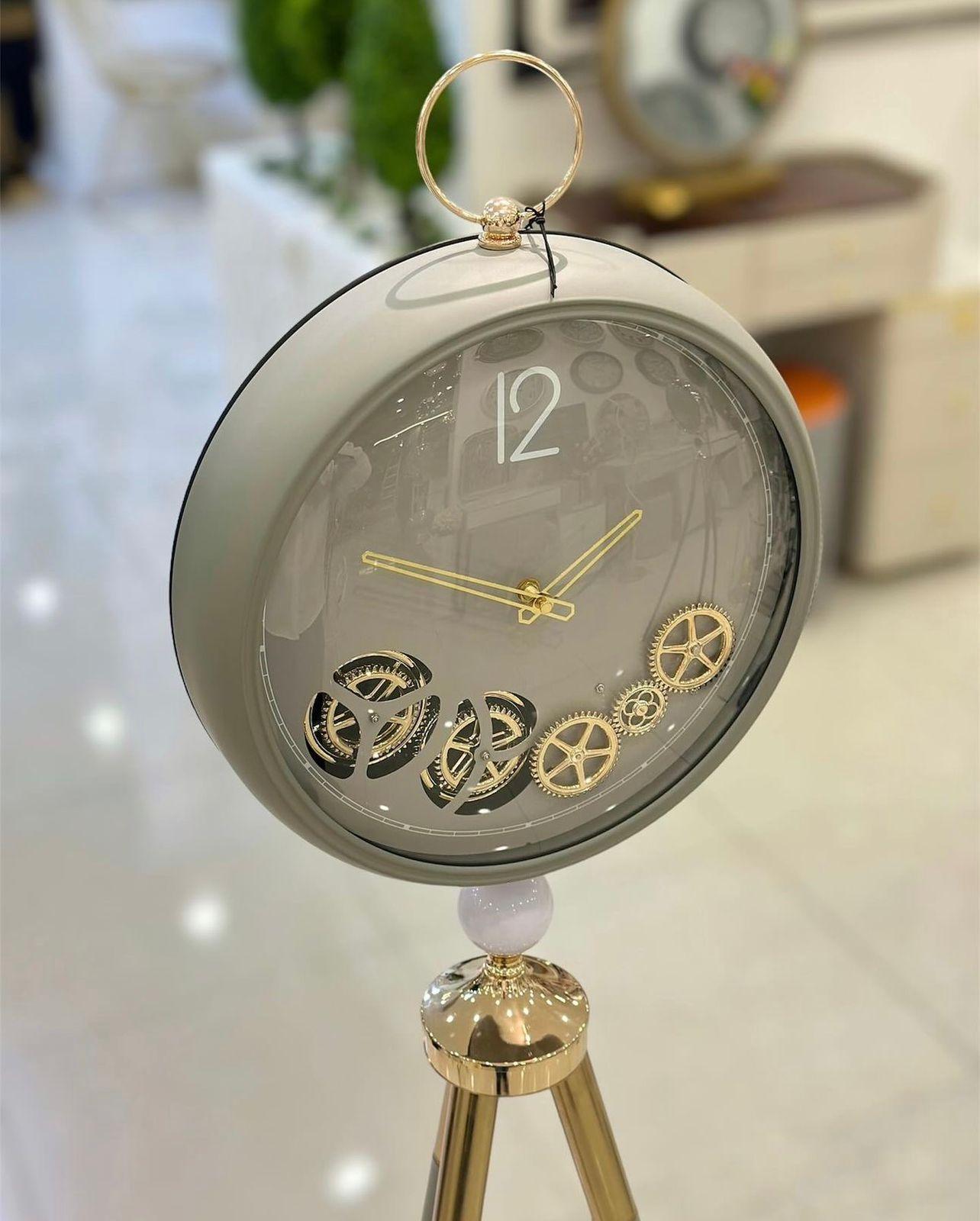 Italian Vintage Tripod-Mounted Metal Clock