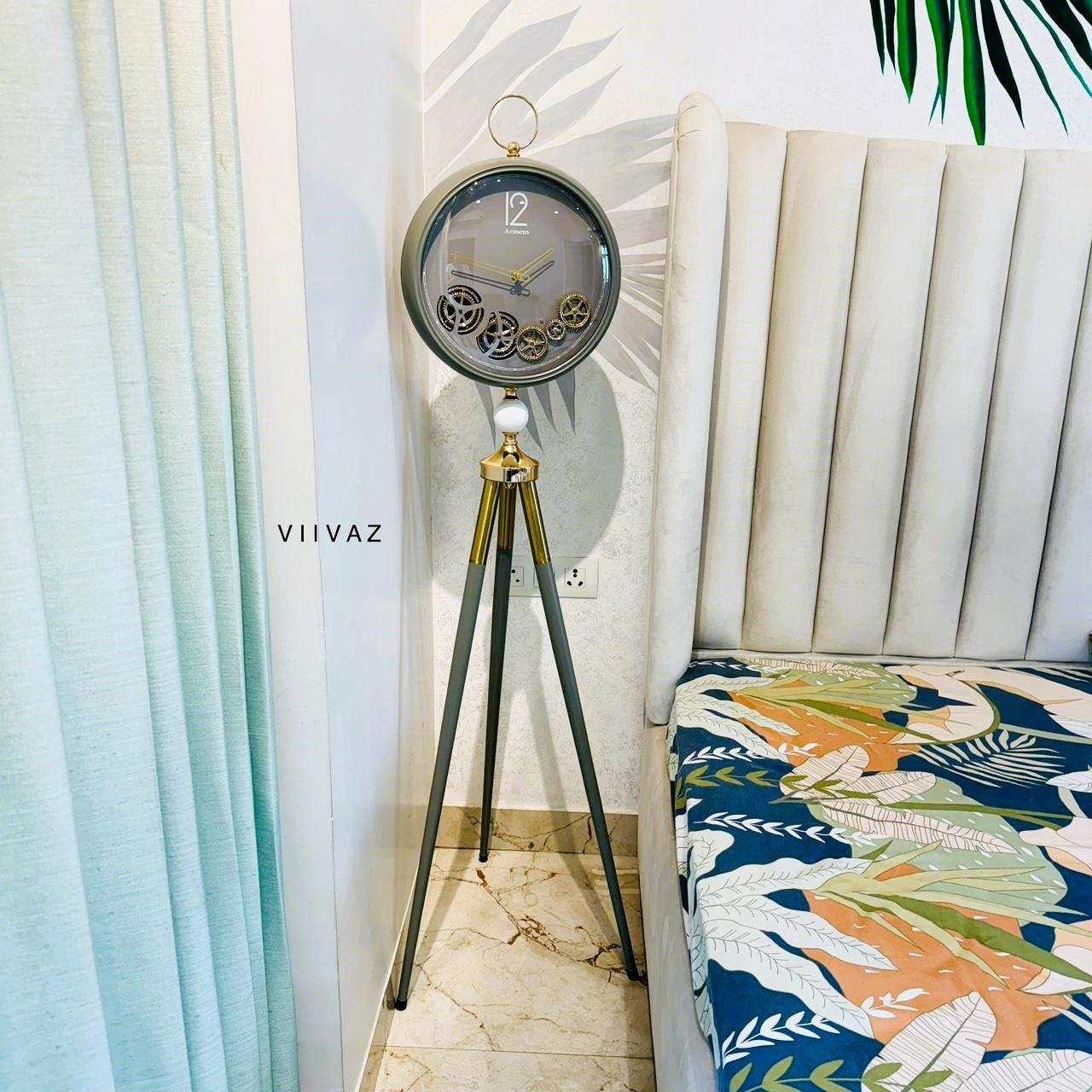 Italian Vintage Tripod-Mounted Metal Clock