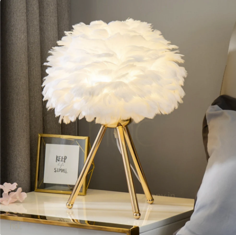 Feather Table Lamp with Crystal Style 3