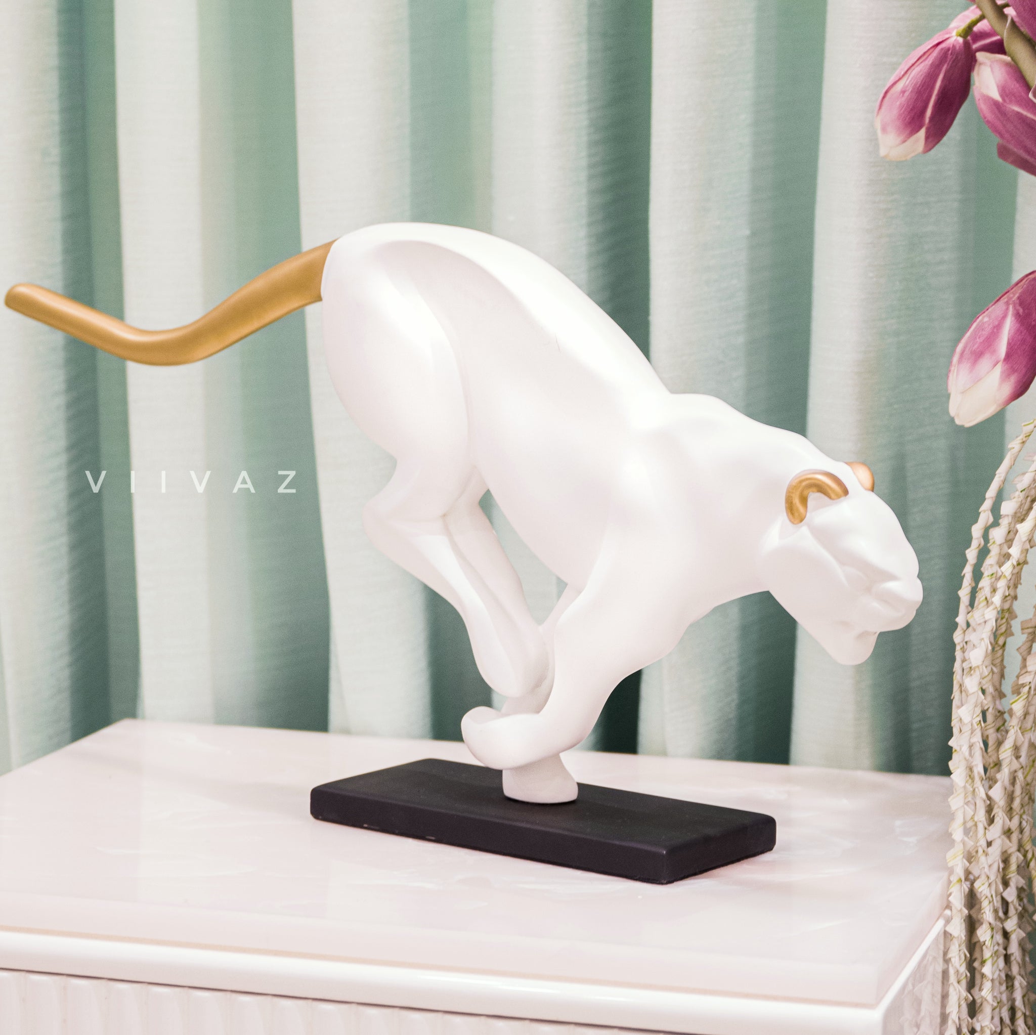 Chivalrous Cougar Sculpture - Curtsied Creature
