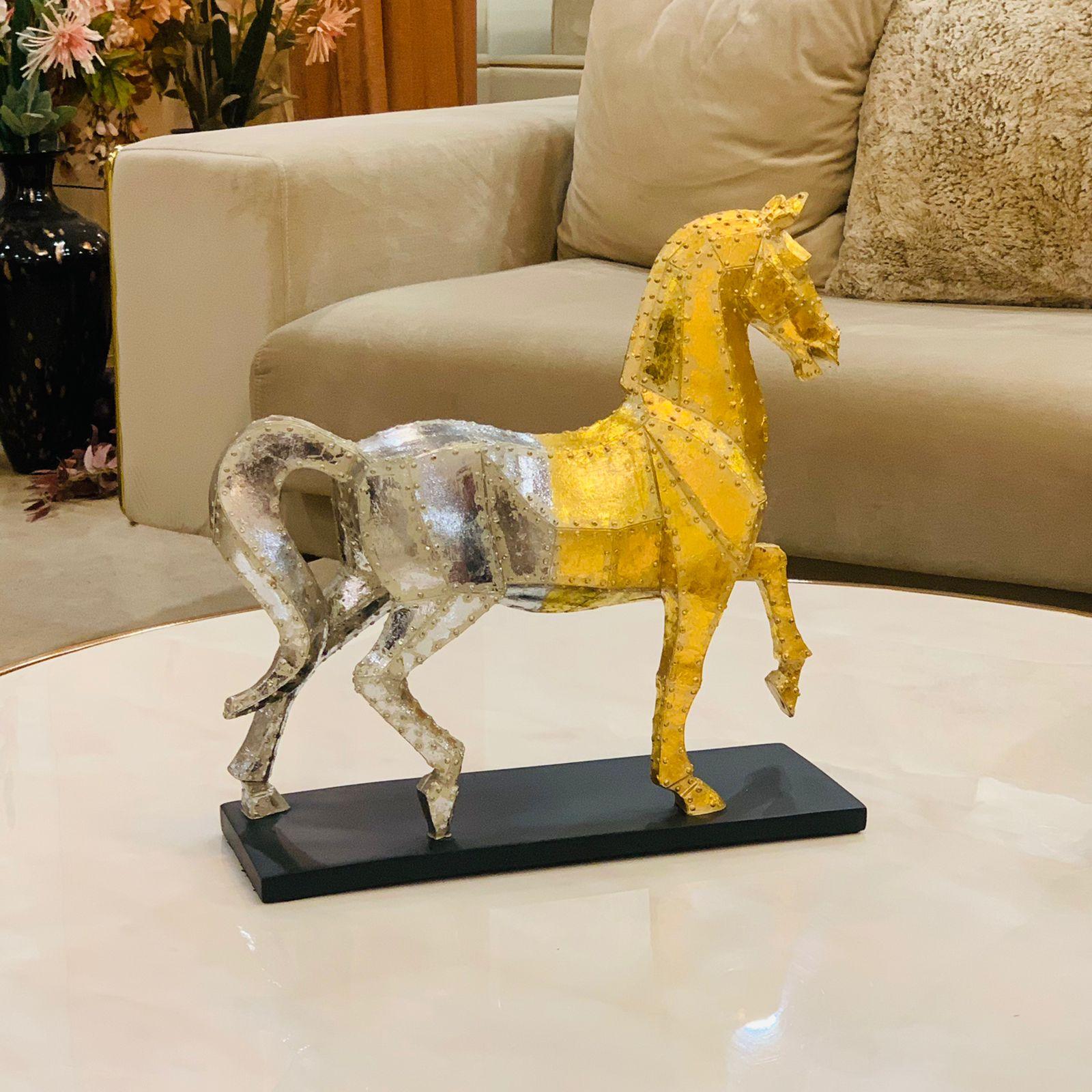 Majestic Dolt Foiled Horse