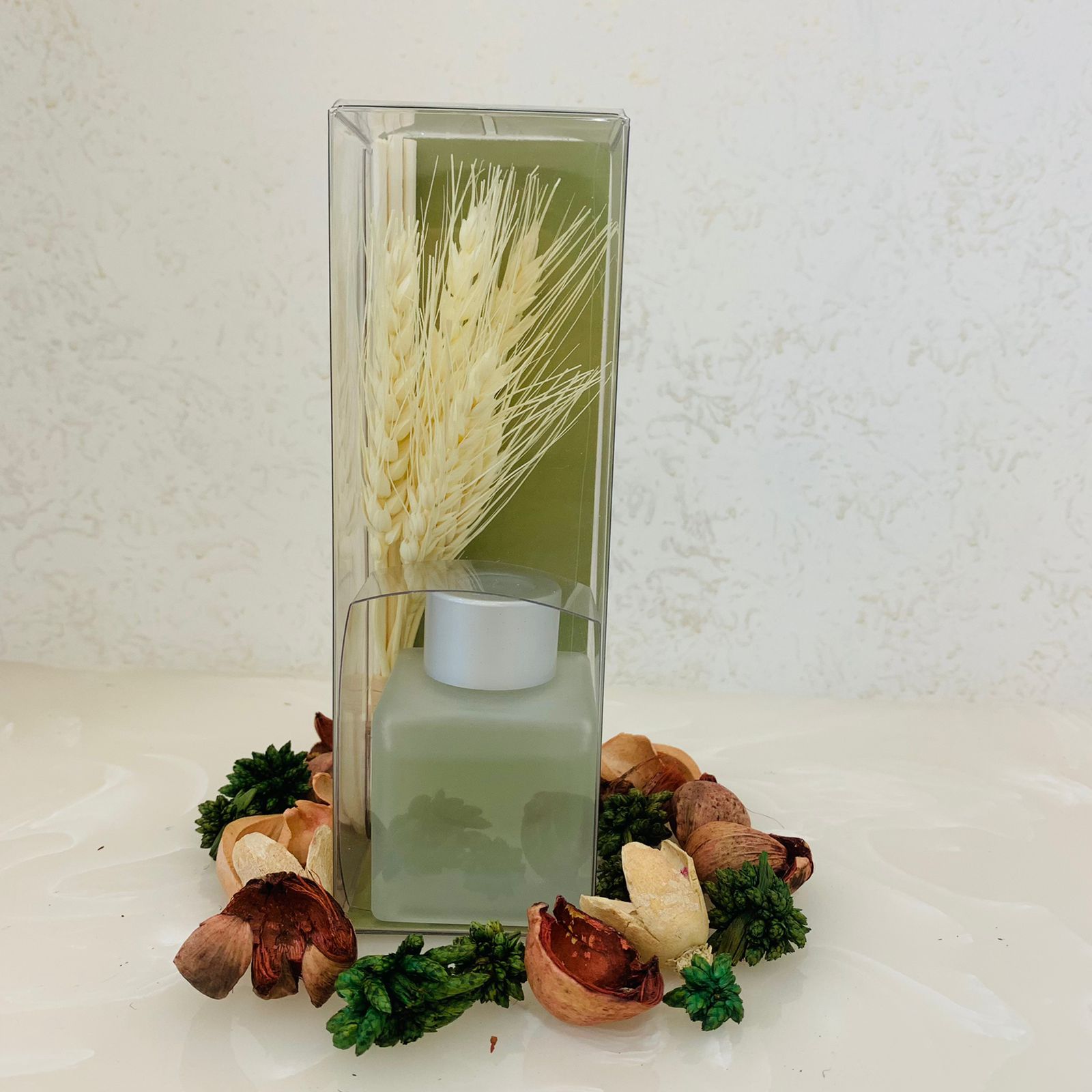 Floral Reed Diffuser with Diffuser Oil (50 ml)