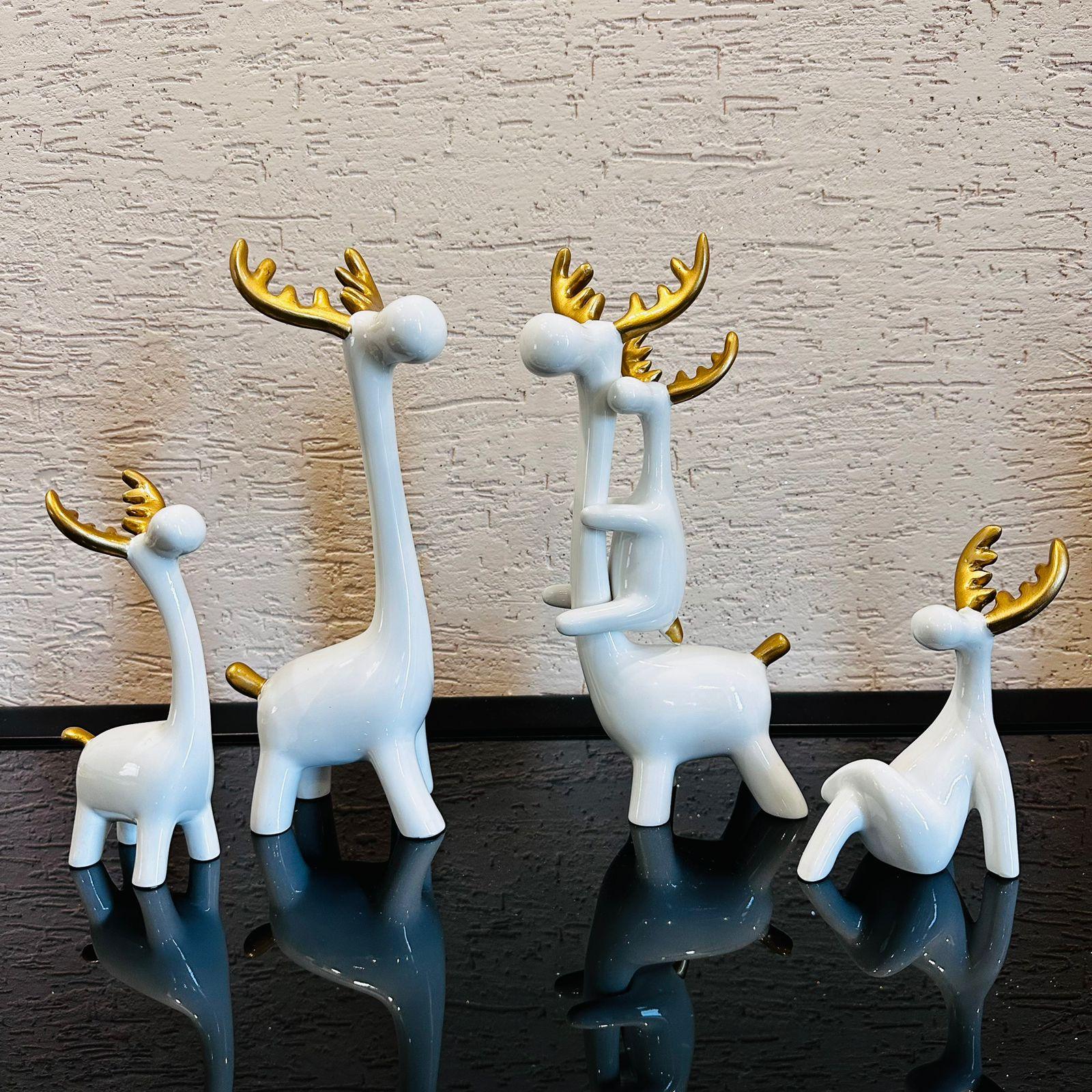 Reindeer Family - Bring their charm of close family