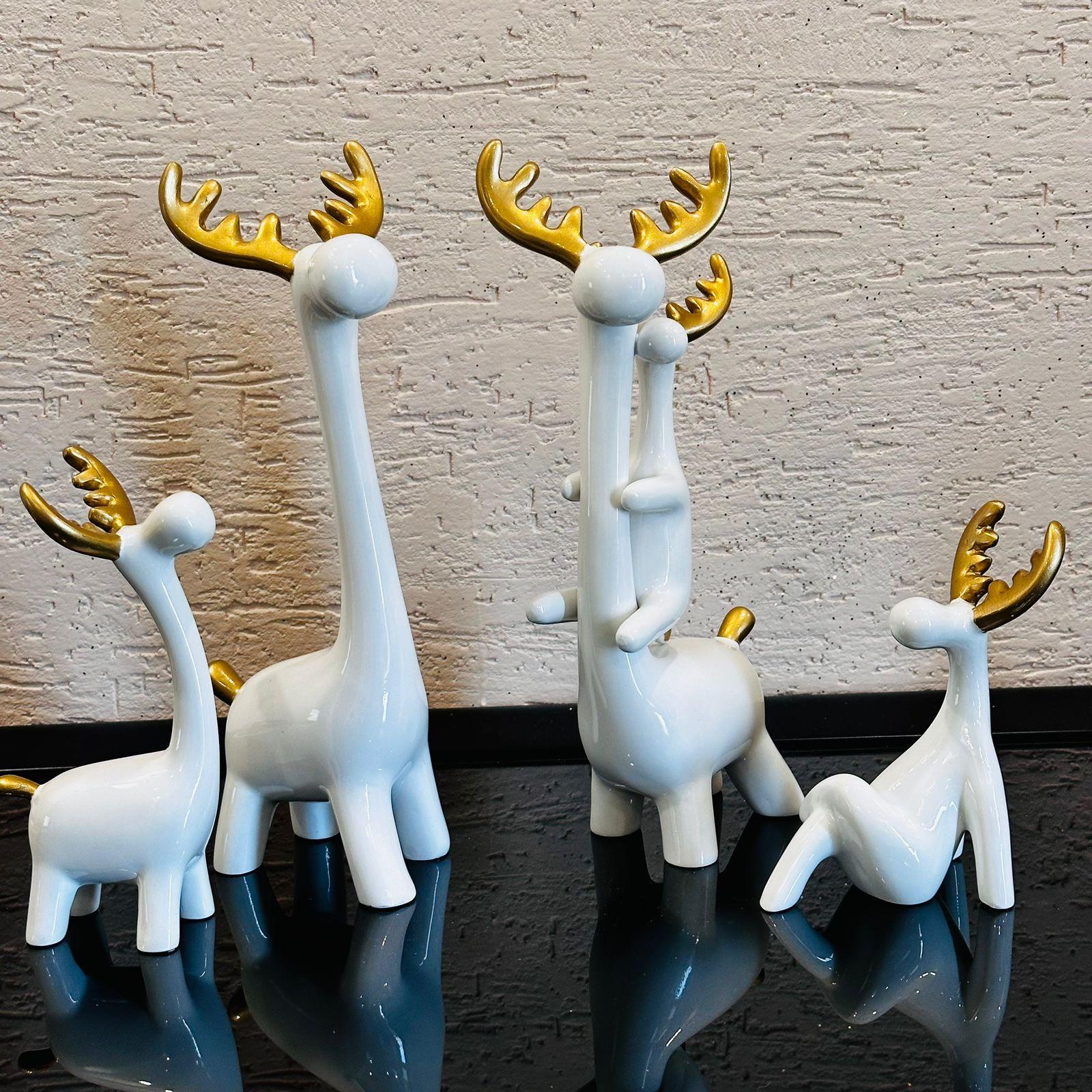 Reindeer Family - Bring their charm of close family