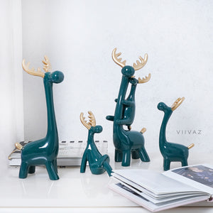 Reindeer Family - Bring their charm of close family